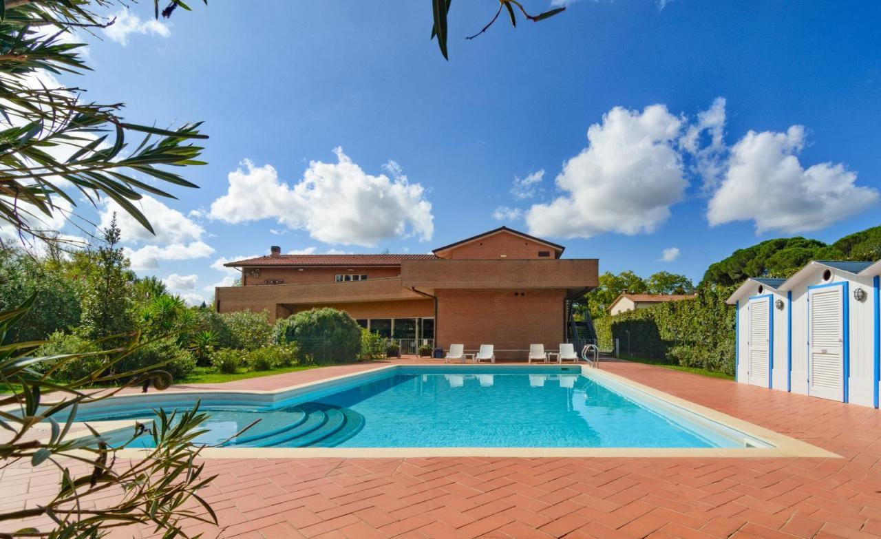 Residence San Rossore Pisa Bagian luar foto