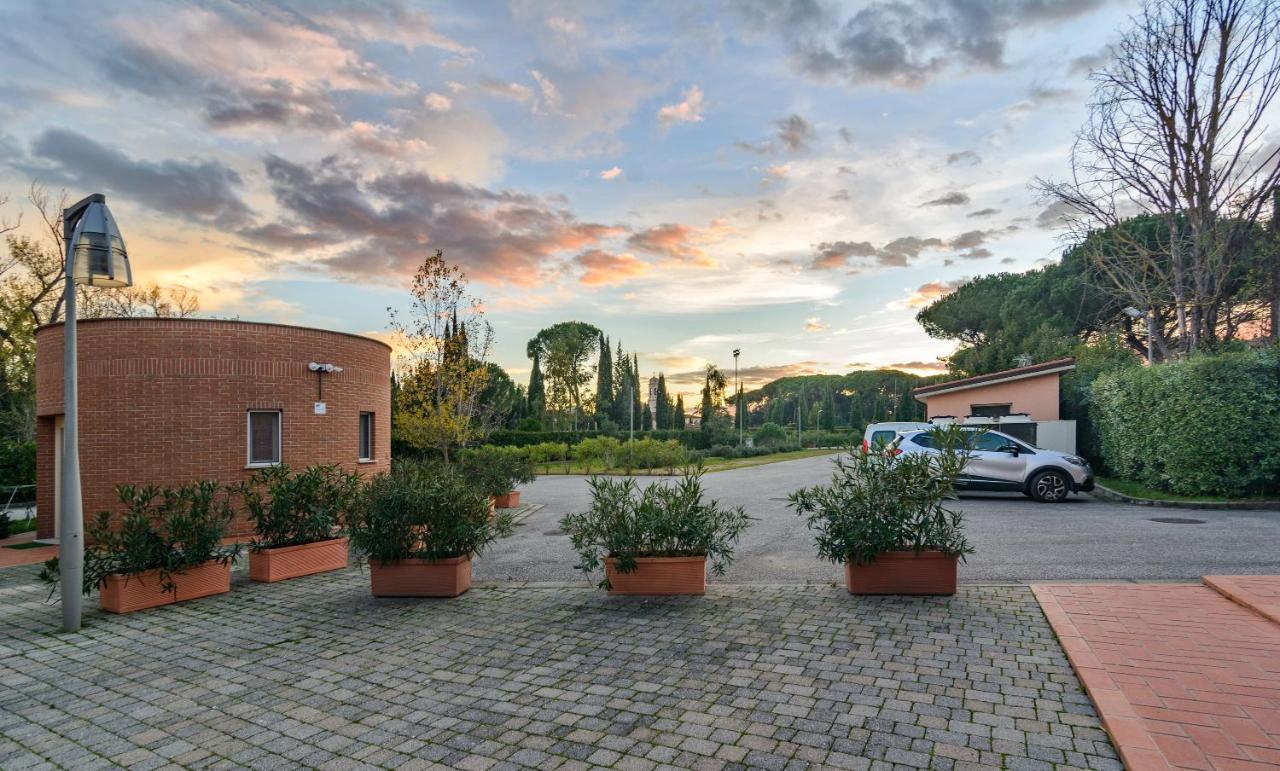 Residence San Rossore Pisa Bagian luar foto