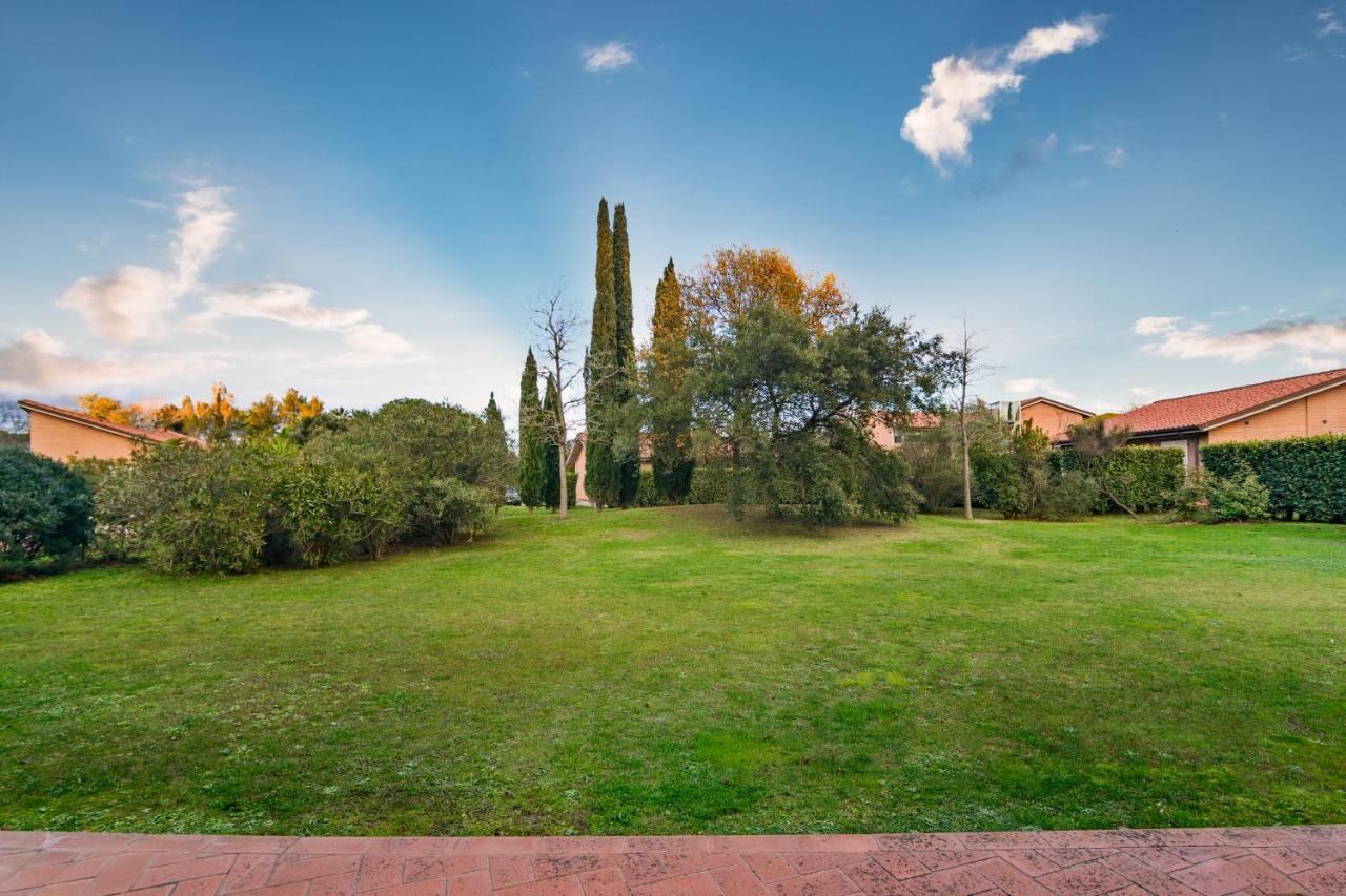 Residence San Rossore Pisa Bagian luar foto