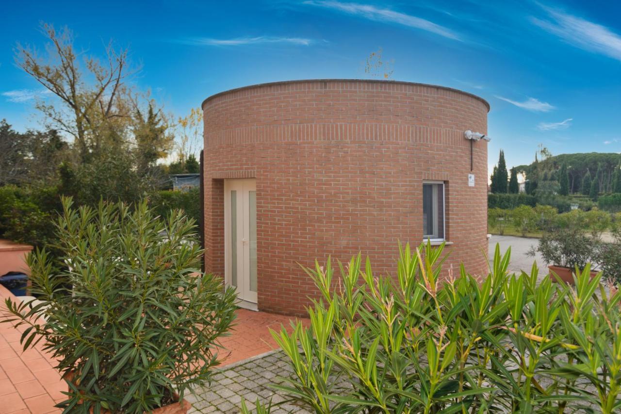 Residence San Rossore Pisa Bagian luar foto